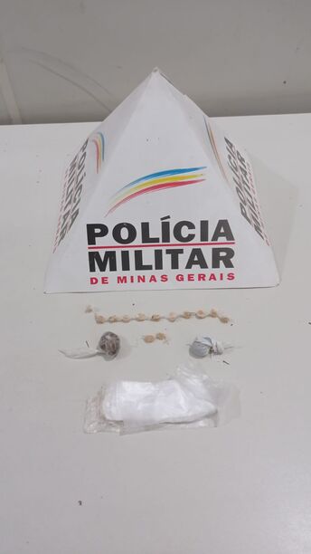 Polícia Militar recebe denúncia e apreende drogas em Três Corações/MG                                                                                                                              