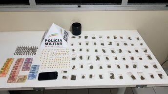 Pouso Alegre  – Polícia Militar apreendeu jovens envolvidos com o comércio de drogas ilícitas.                                                                                                      