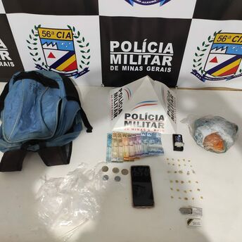 Pouso Alegre – Polícia Militar prendeu homem por Tráfico de Drogas                                                                                                                                   