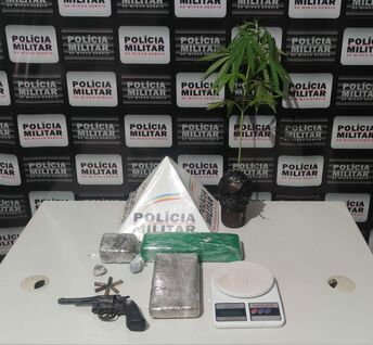 Patrocínio - Polícia Militar prende autor por tráfico de drogas e posse ilegal de arma de fogo 
