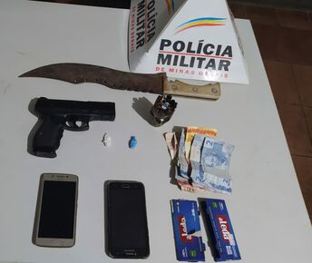 Monte Carmelo - Polícia Militar prende condutor por dirigir embriagado e encontra objetos ilícitos                                                                                                    