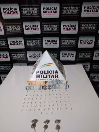 Patrocínio - Polícia Militar apreende um menor infrator por tráfico de drogas 