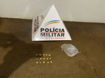 Patrocíno - Polícia Militar prende autor de tráfico de drogas                                                                                                                                        