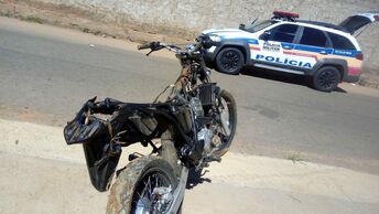 Patrocínio - Polícia Militar recupera motocicleta e apreende menor infrator pelo furto e tráfico de drogas 