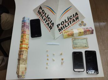 Coromandel - Polícia Militar prende dois autores por tráfico de drogas                                                                                                                                