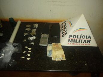 Monte Carmelo - Polícia Militar prende dois autores por tráfico de drogas                                                                                                                             